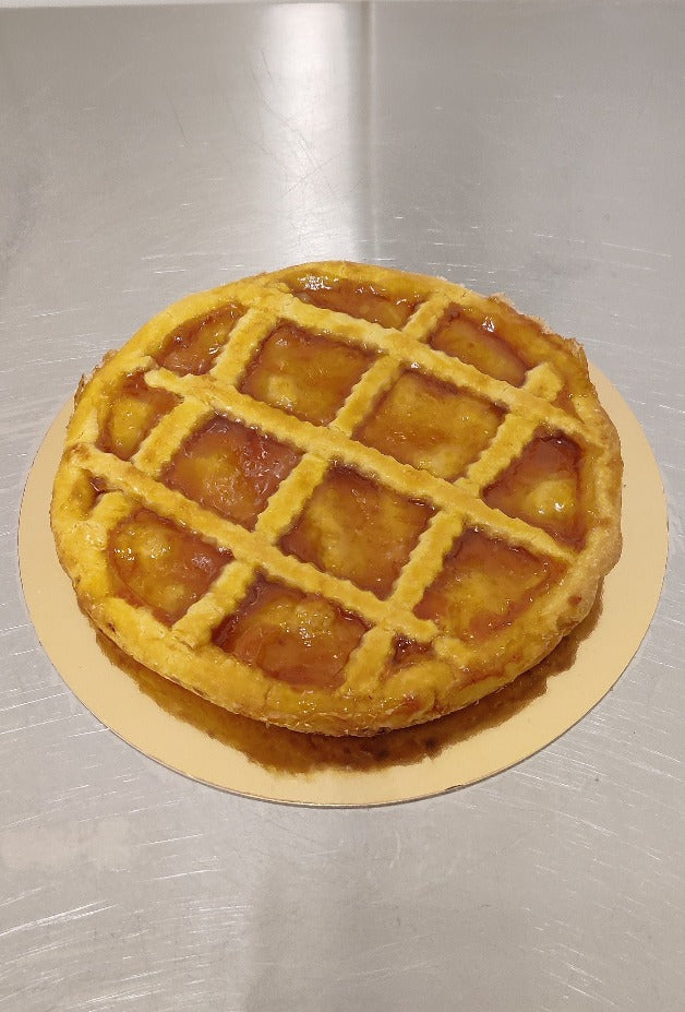 Crostata con marmellata di albicocche